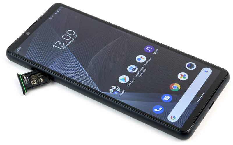 xperia-10-III-sim.jpg